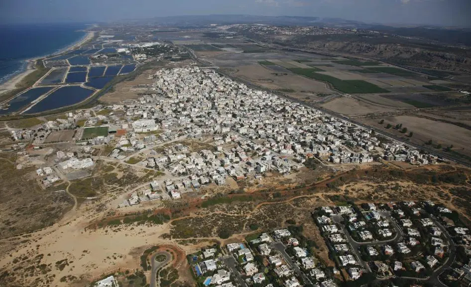 Israel: Discriminatory land policies confine Palestinians